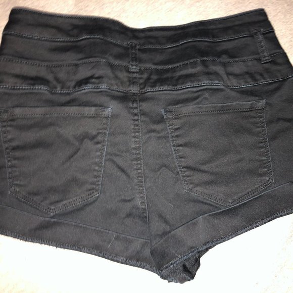 shorts - Picture 6 of 7
